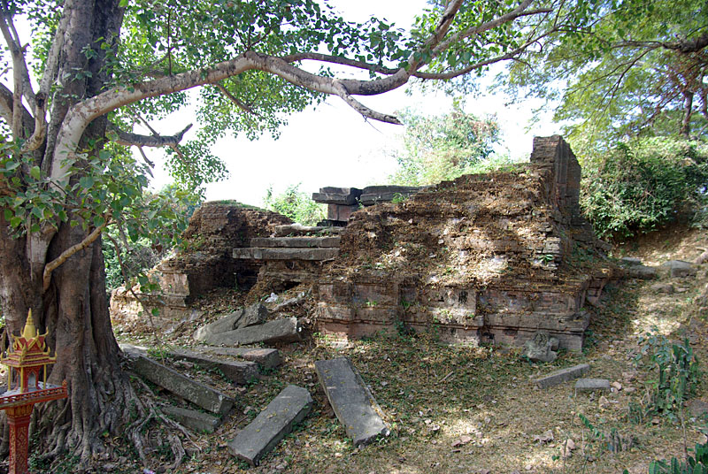 அக் யம் கம்பைரேஸ்வரர் கோயில், கம்போடியா