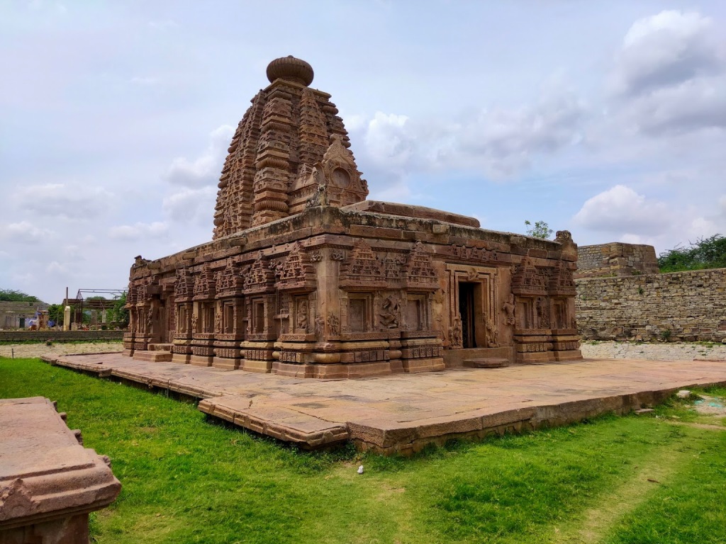 ஆலம்பூர் விஸ்வ பிரம்மன் கோயில், தெலுங்கானா