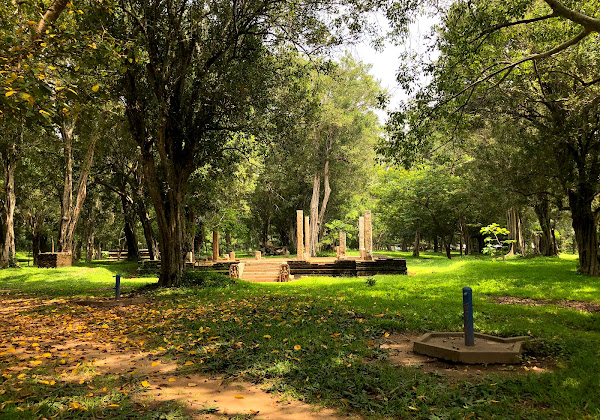 அனுராதபுரம் புத்தர் சிலை, இலங்கை
