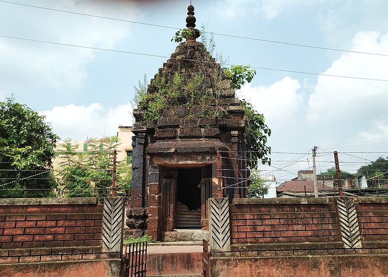 அத்பைச்சந்தி பாசுலி கோவில், மேற்கு வங்காளம்