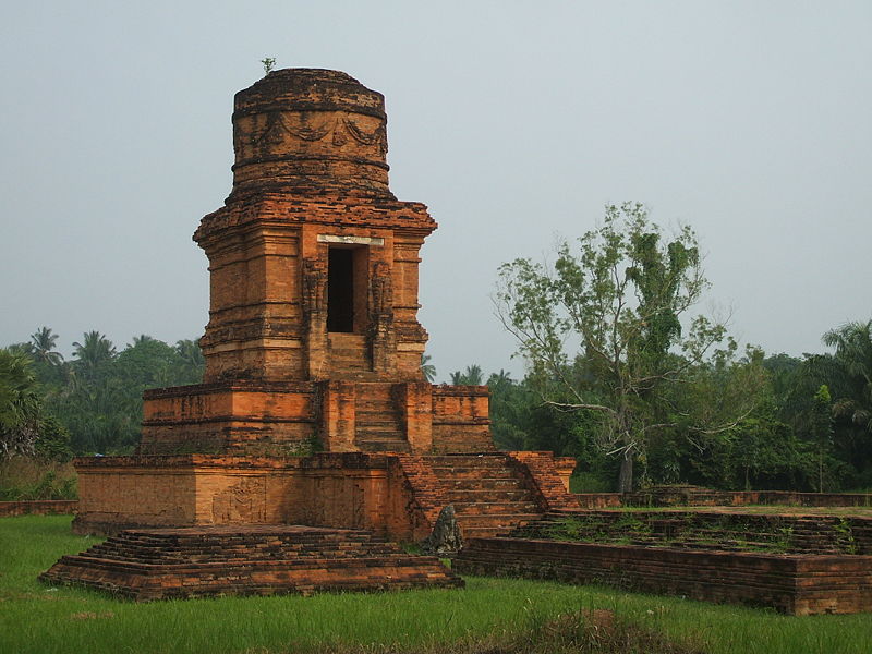 பகால் புத்த கோவில், இந்தோனேசியா