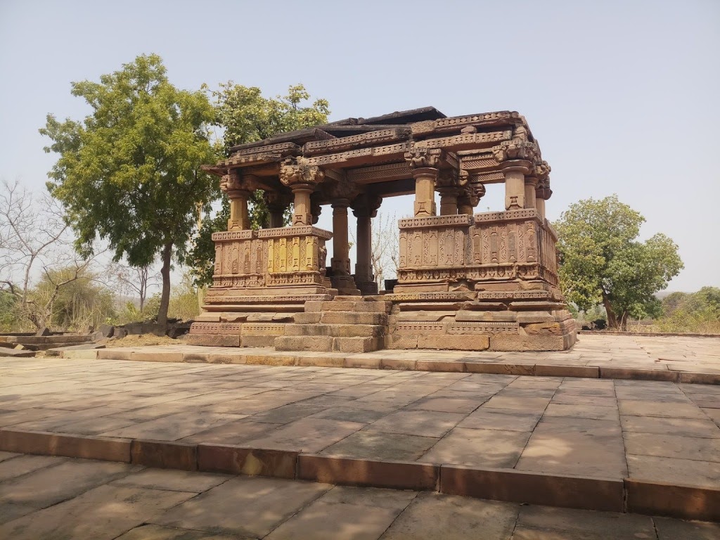 சந்த்பூர் பெல்மோரி கோவில், உத்தரபிரதேசம்