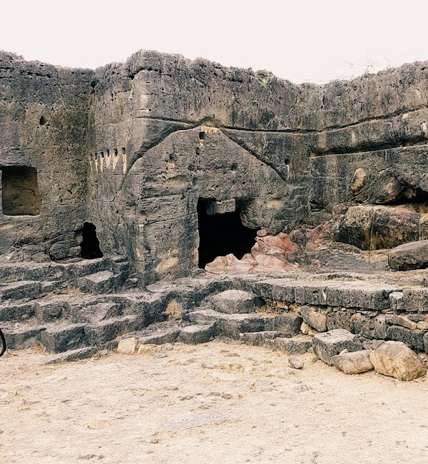 தாங்க் புத்த குடைவரைக் கோயில், குஜராத்