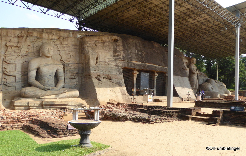 கல் விஹாரம் (உத்தரராமம்), இலங்கை