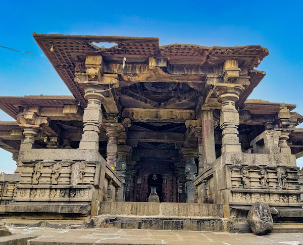 ஹோட்டல் ஹேமத்பந்தி சித்தேஸ்வரர் கோயில், மகாராஷ்டிரா