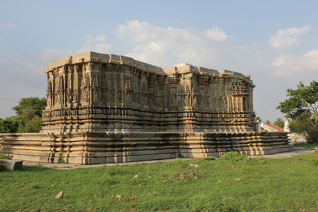 ஜினநாதபுரம் சாந்திநாதர் (சாந்தேஸ்வரர்) பசாடி, கர்நாடகா