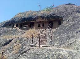 கடியா துங்கர் குடைவரைக் கோவில், குஜராத்
