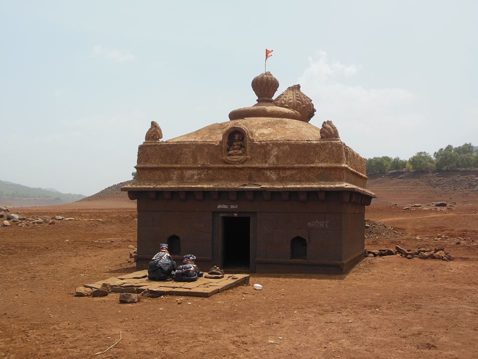 கம்பரே கம்பரேஷ்வர் கோவில், மகாராஷ்டிரா