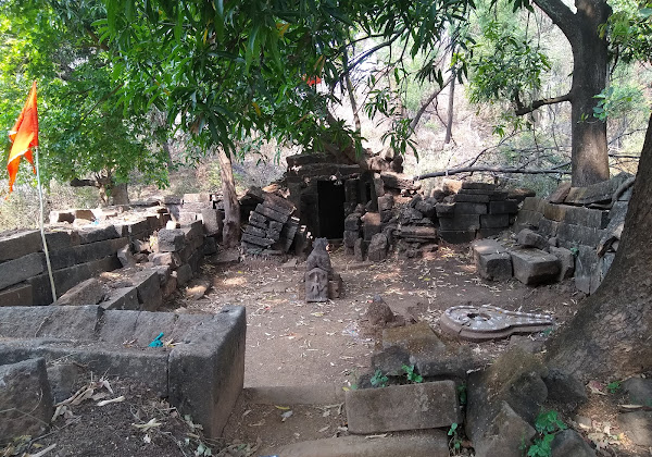 குபாவலி ஜம்பூர்தேவர் மந்திர், மகாராஷ்டிரா