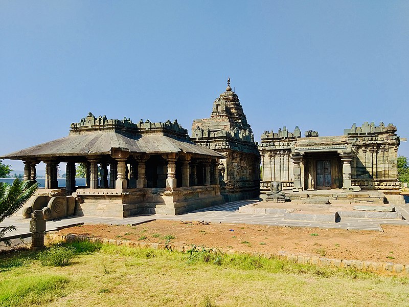 Lakkundi Jain Temple (Brahma Jinalaya), Karnataka