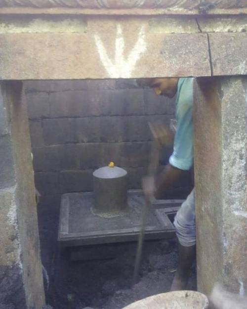 மானஸ்புரி பழமையான சிவன் கோயில், மகாராஷ்டிரா