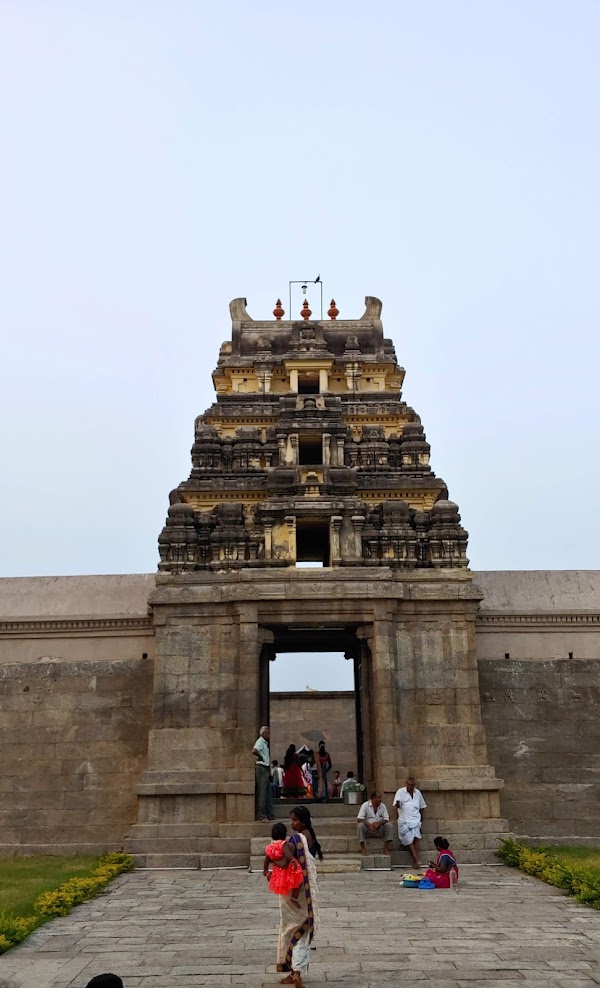 மேல்பாடி சோமநாதேஸ்வரர் கோவில், வேலூர்