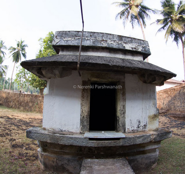 நிஷிதி பசாடி பார்சுவநாதர் சுவாமி, கர்நாடகா