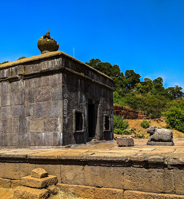இராய்காட் வியாதேஷ்வர் கோவில், மகாராஷ்டிரா