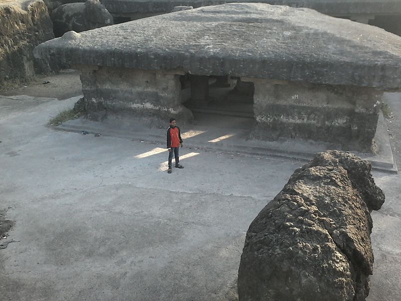 சிவன் குகைகள் (சிவ்லேனி குகைகள்) கோவில், மகாராஷ்டிரா
