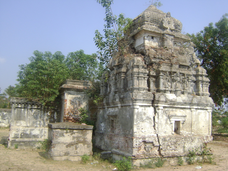 அருள்மிகு நீலகண்டீஸ்வரர் திருக்கோயில்,  ஆயலூர்