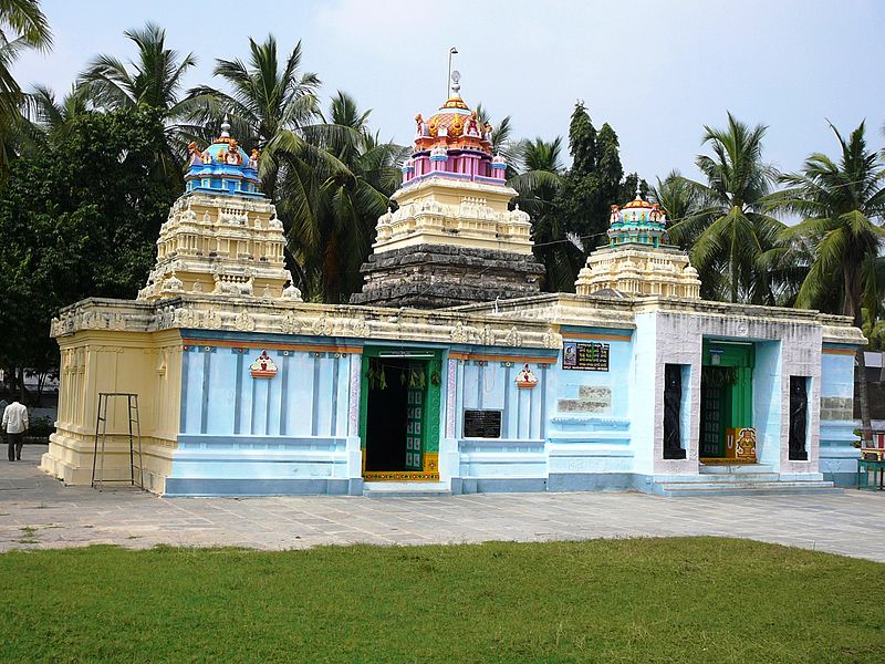 ஸ்ரீகாகுளம் ஆந்திர மகாவிஷ்ணு திருக்கோயில், ஆந்திரப் பிரதேசம்