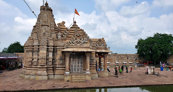 தார்நேதர் திரிநேத்ரேஷ்வர் கோவில், குஜராத்