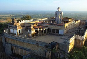 கோமதீஸ்வர் திருக்கோயில், சரவணபெலகுளா