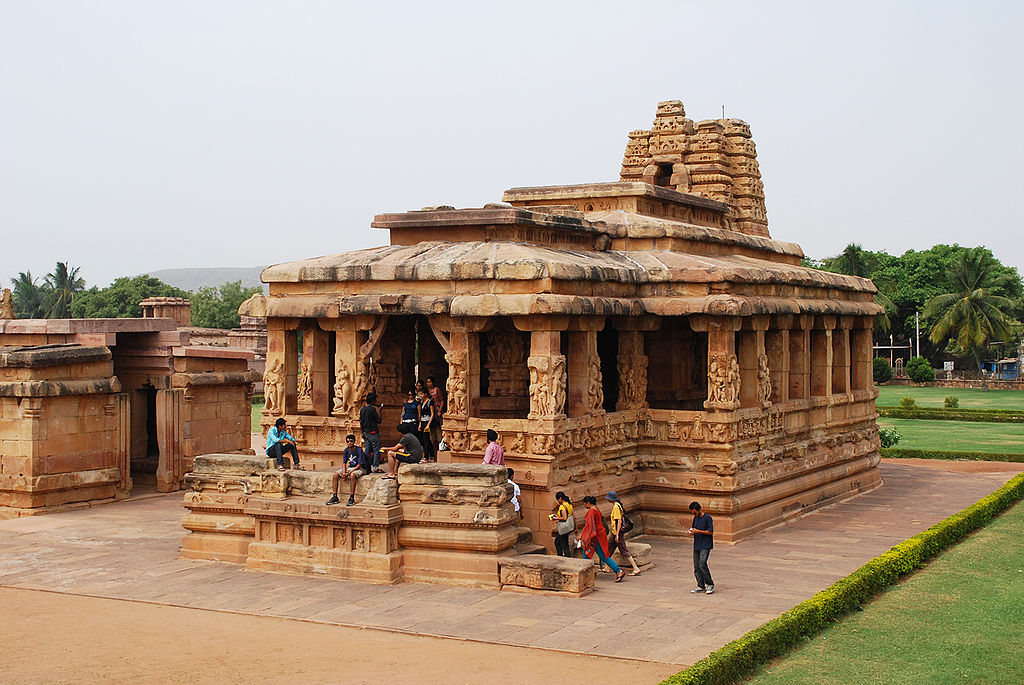 அருள்மிகு துர்கா கோயில், அய்கொளெ