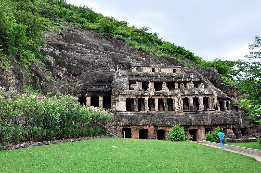 உண்டவல்லி ஆனந்த பத்மநாப சுவாமி குடைவரைக்கோவில், ஆந்திரப்பிரதேசம்